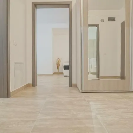 Апартаменти Cn2i Luxury Accommodation/dealul Morii9