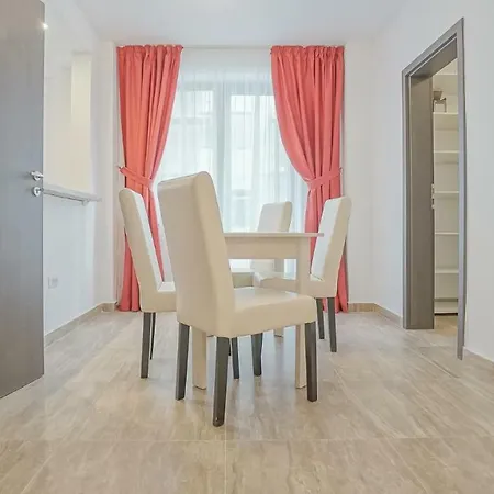 Апартаменти Cn2i Luxury Accommodation/dealul Morii9 *